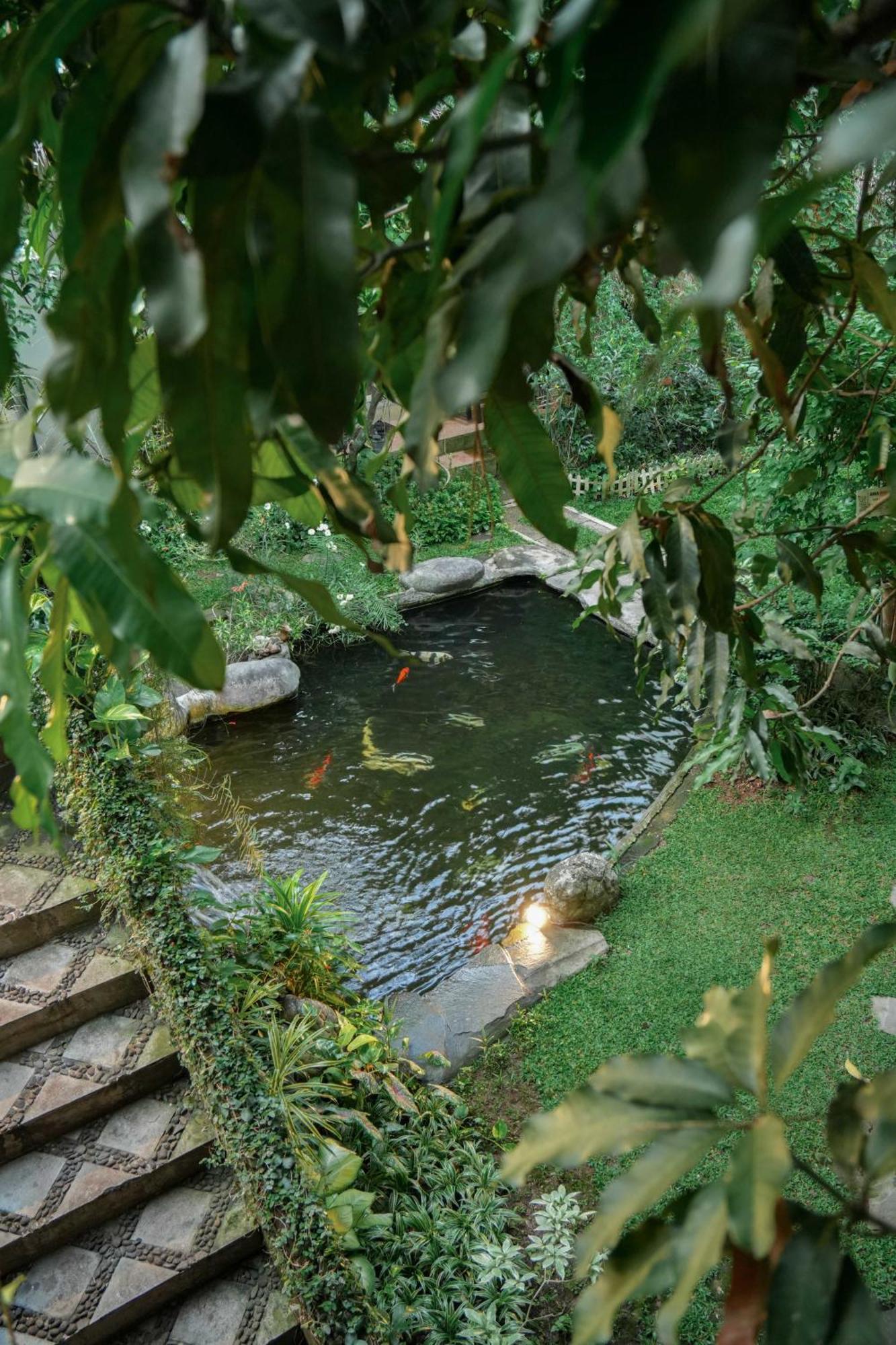 Bed and Breakfast Djajanti House Semarang Exterior foto