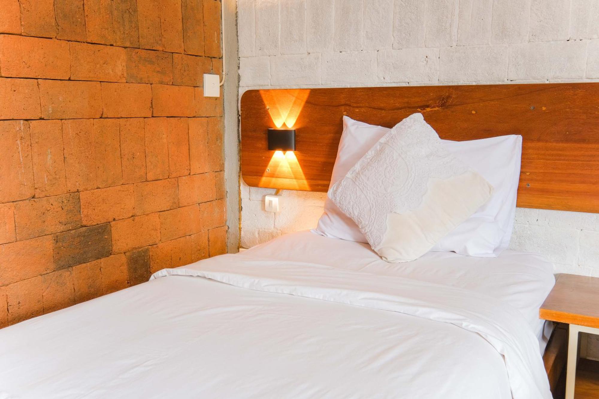 Bed and Breakfast Djajanti House Semarang Exterior foto